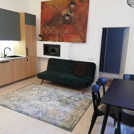 2 Bedroom Stylish Apartment In Buda Budapest Kültér fotó