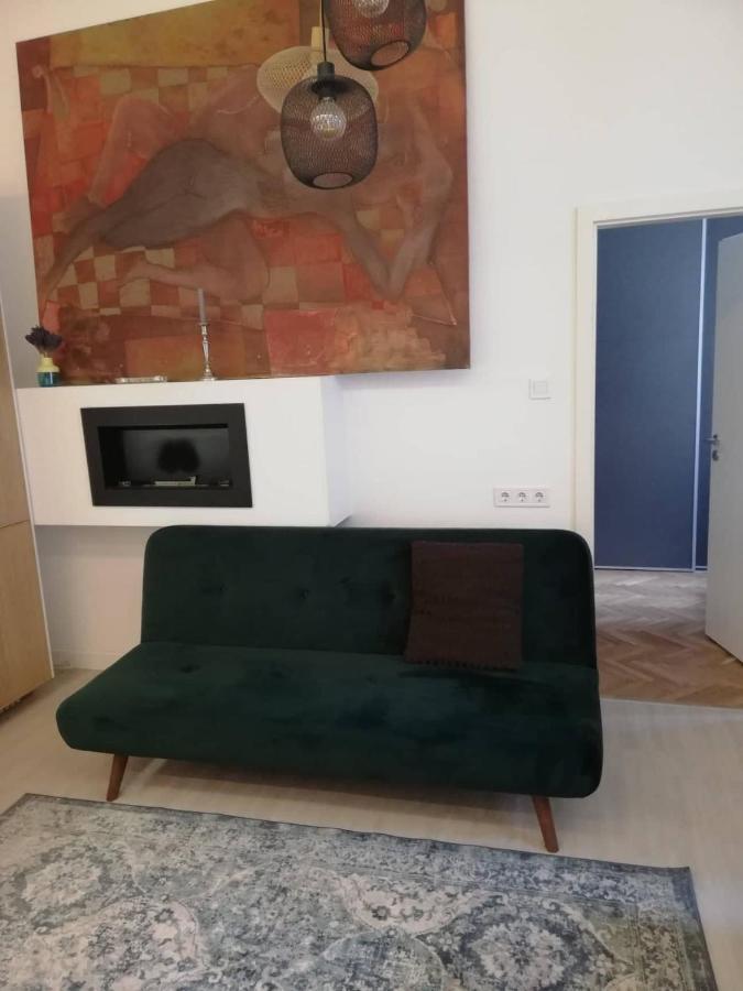 2 Bedroom Stylish Apartment In Buda Budapest Kültér fotó